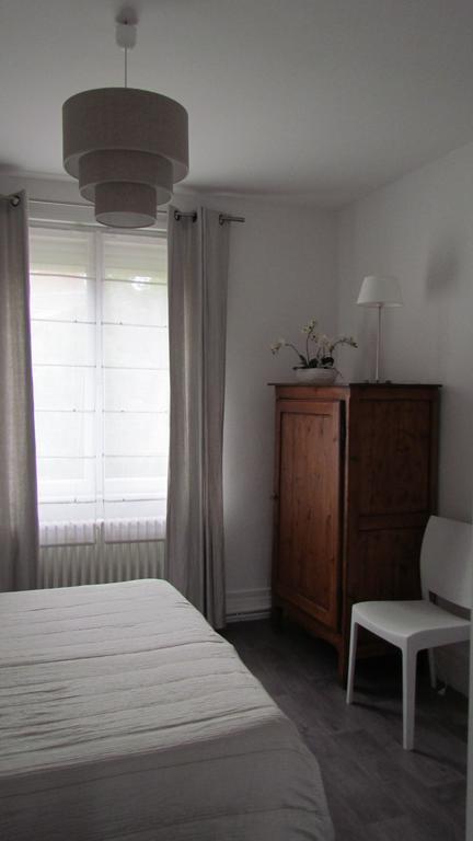 Gite Histoire De Maison Arras Ruang foto