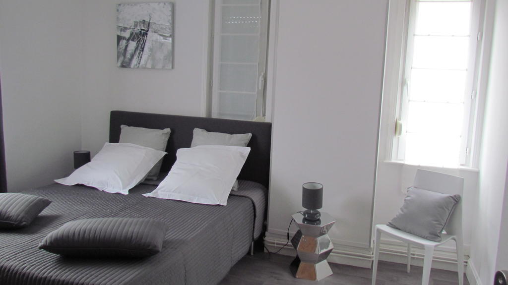 Gite Histoire De Maison Arras Ruang foto